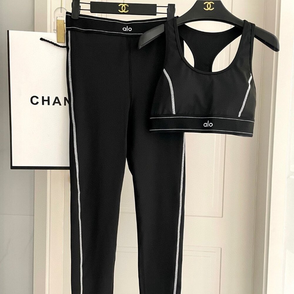 NWT Women's  ALO Yoga Black Intimates Set （Sports Bra + Leggings） Sz S